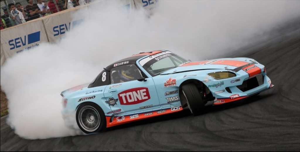 GULF RACING ZESTINO TIRE S2000に乗る日比野哲也選手