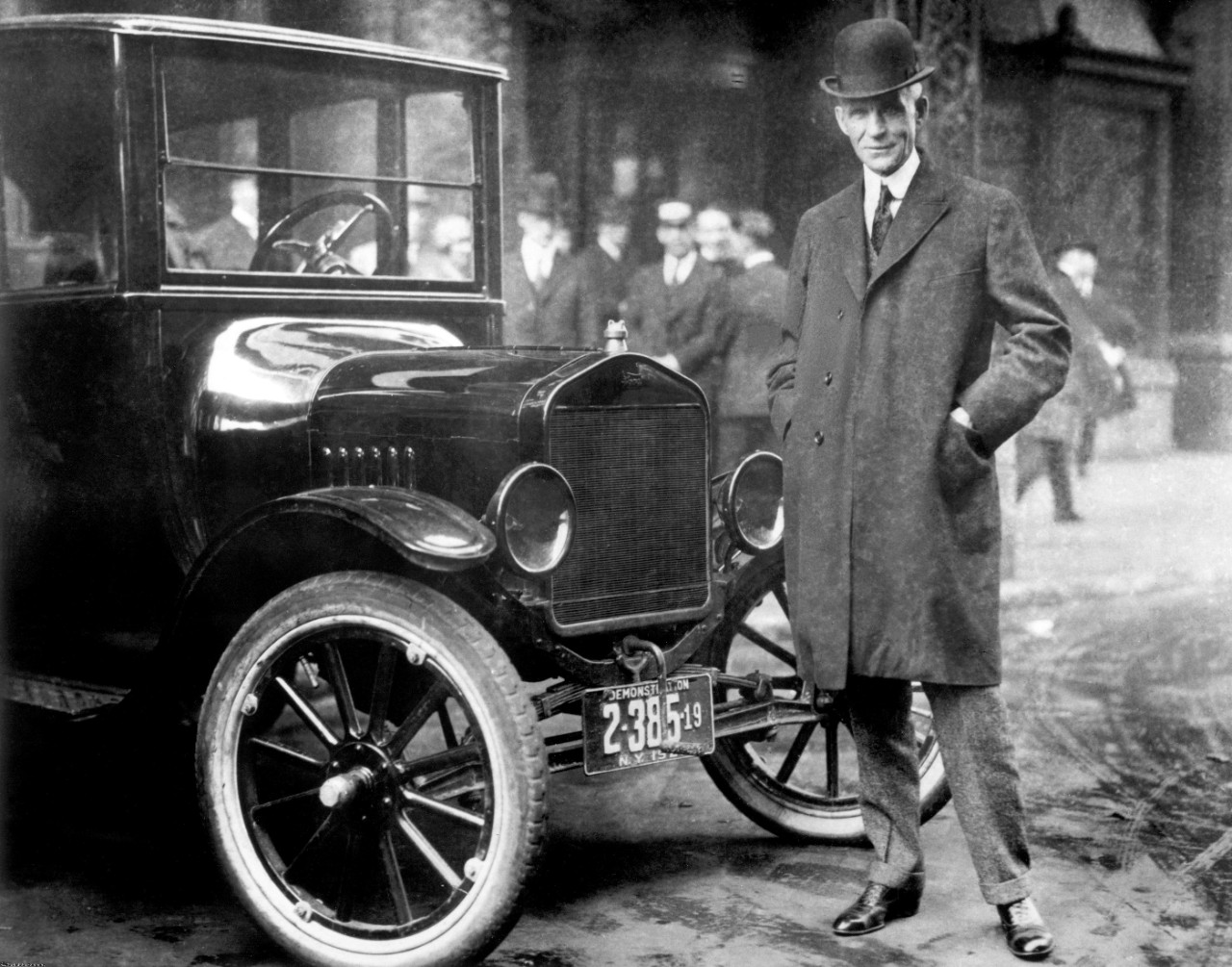 1909年に850ドルだったＴ型フォードは1926年には290ドルまで価格がダウンしている