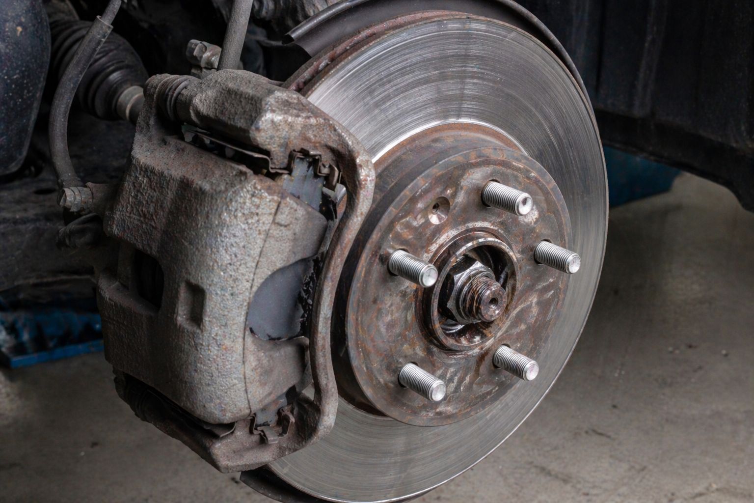 ブレーキからゴリゴリ音がする原因となるブレーキパッドとローター